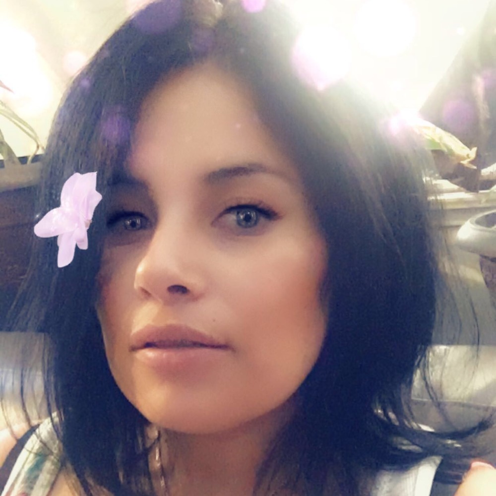 Meet your Posher, Angie